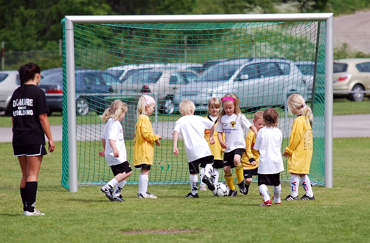 2010_0605_03-11.JPG - P/F04 Internmatcher