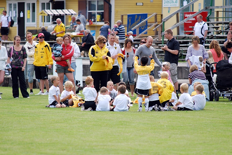 2010_0605_04-01.JPG - P/F04 Internmatcher