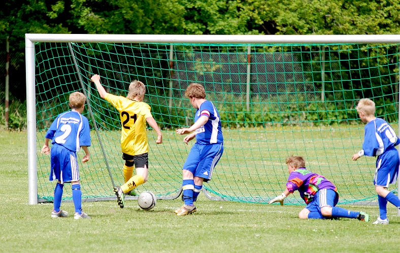 2010_0605_07-07.JPG - P98 - Götlunda IF