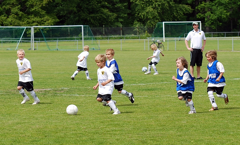 2010_0605_08-05.JPG - P03 Internmatcher