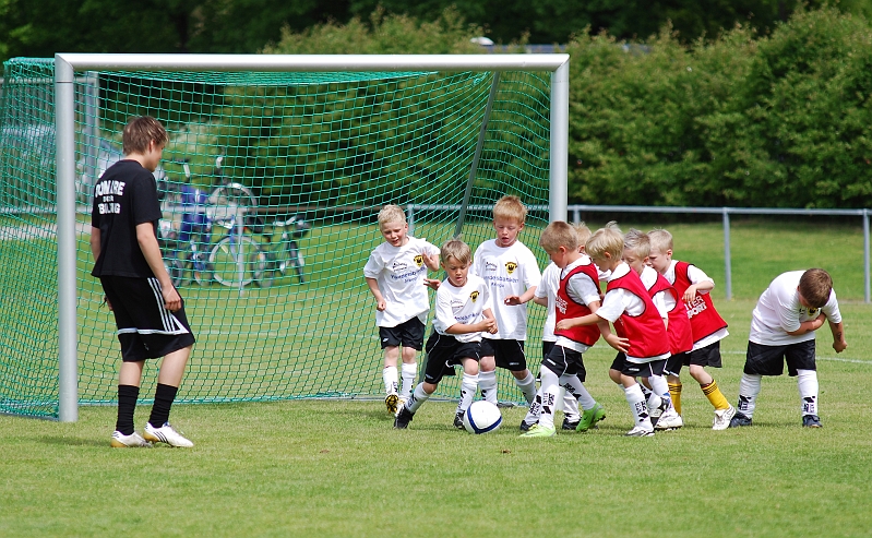 2010_0605_08-19.JPG - P03 Internmatcher