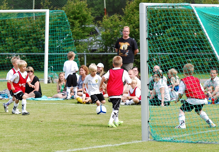 2010_0605_08-24.JPG - P03 Internmatcher