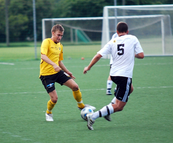 2010_0813_43.JPG - Samuel Hultqvist kom in och spelade sista 20 minuterna