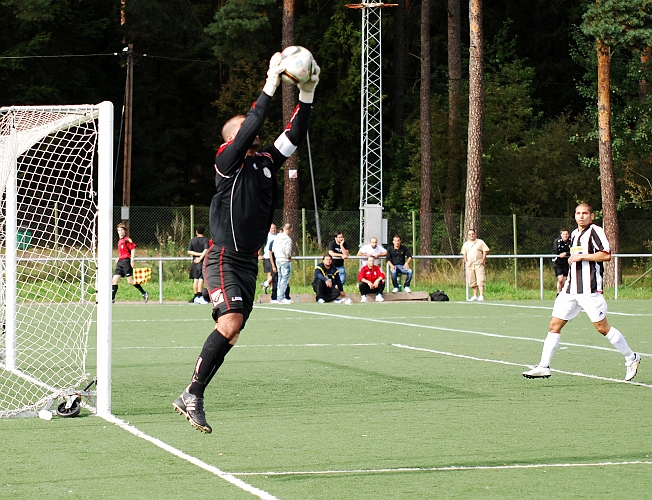 2010_0822_17.JPG - Juventus målvakt räddar bollen från att gå till hörna