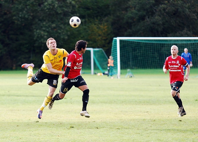 2010_0918_49.JPG - Dennis Jansson kom in i 2:a halvlek