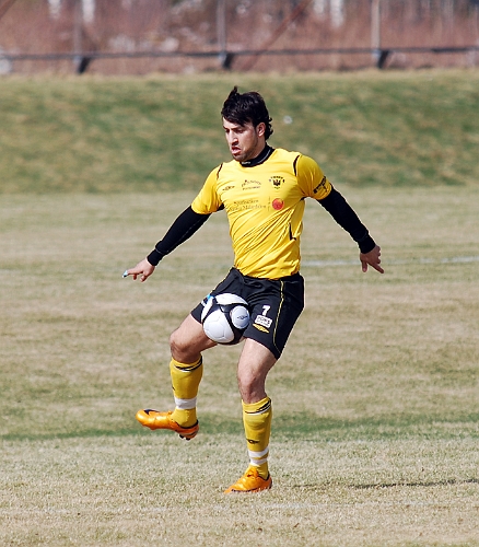 2011_0416_26.JPG - Karim Safari kom in i 2:a halvlek