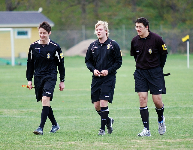 2011_0501_24.JPG - Matchens domartrio