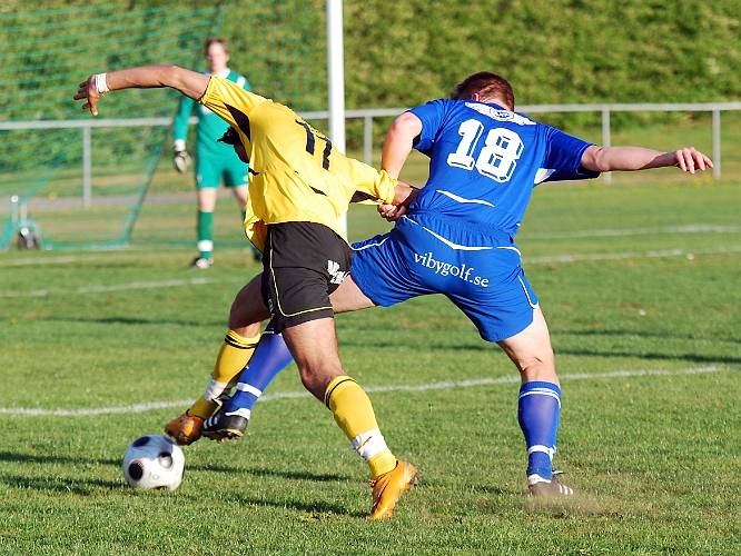 2011_0513_07.JPG - Rio Babovic utmanar sin försvarare