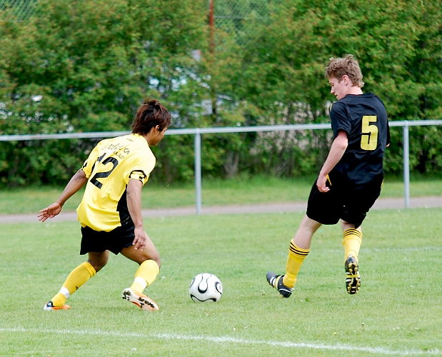 2011_0528_14.JPG - Mack utmanar sin försvarare