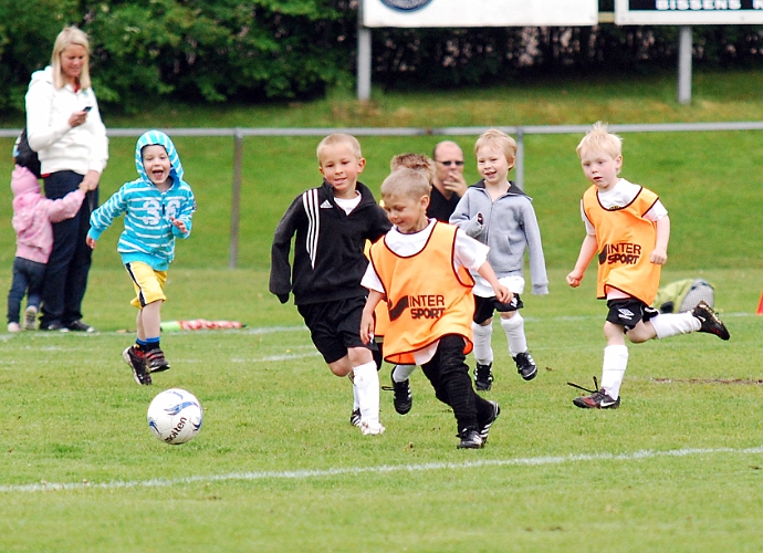 2011_0528_01-08.JPG - P/F06 Internmatch