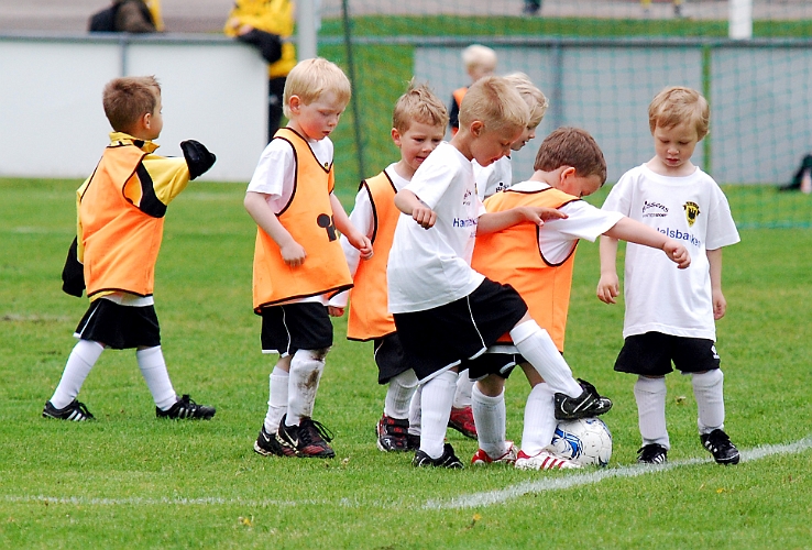 2011_0528_01-12.JPG - P/F06 Internmatch