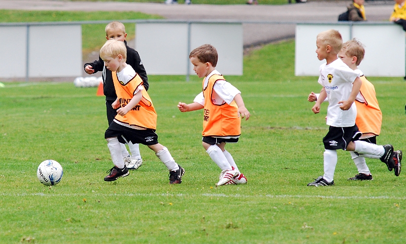 2011_0528_01-13.JPG - P/F06 Internmatch