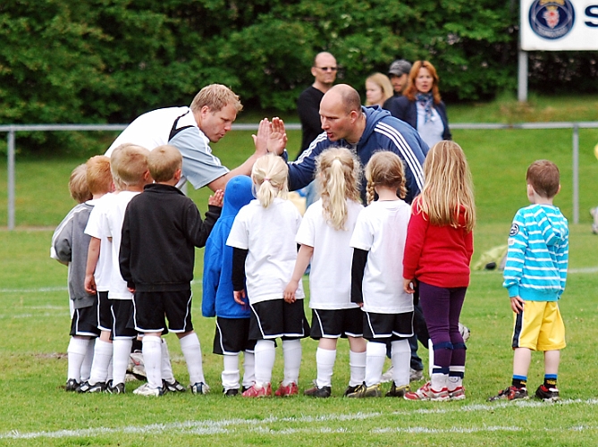 2011_0528_01-14.JPG - P/F06 Internmatch