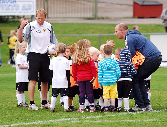 2011_0528_01-16.JPG - P/F06 Internmatch