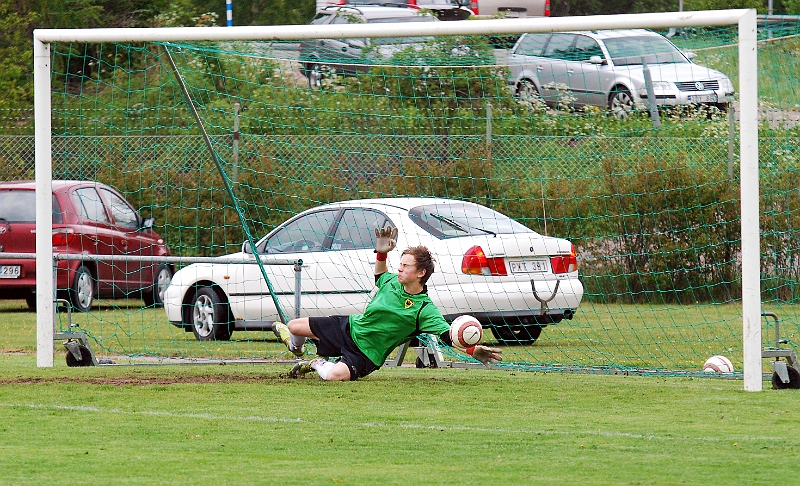 2011_0528_02-03.JPG - P96 - Frövi IK