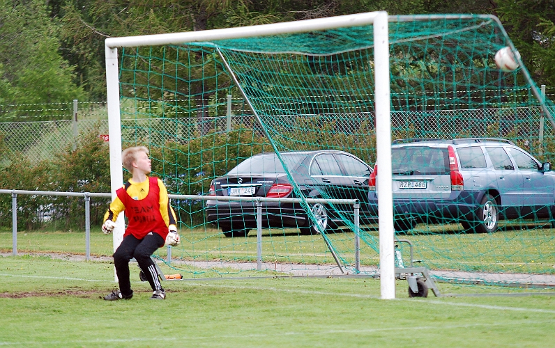 2011_0528_02-15.JPG - P96 - Frövi IK