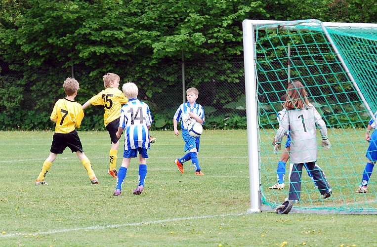 2011_0528_03-03.JPG - P00 - Forsby FF