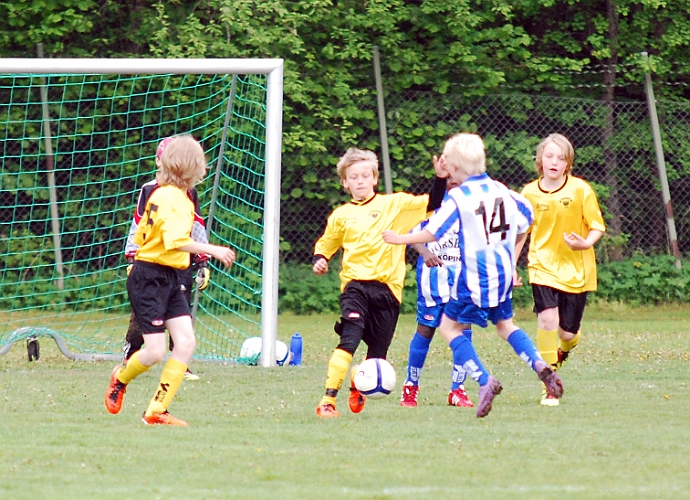 2011_0528_03-06.JPG - P00 - Forsby FF