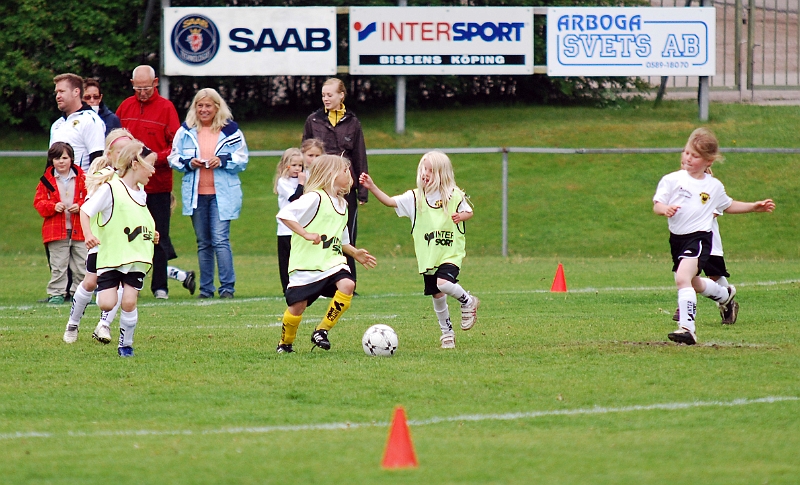 2011_0528_05-05.JPG - F04/05 Internmatch