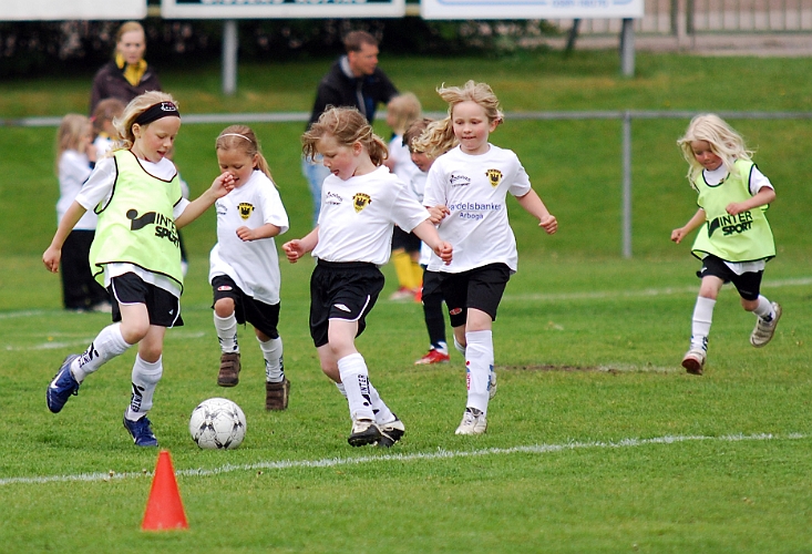 2011_0528_05-07.JPG - F04/05 Internmatch