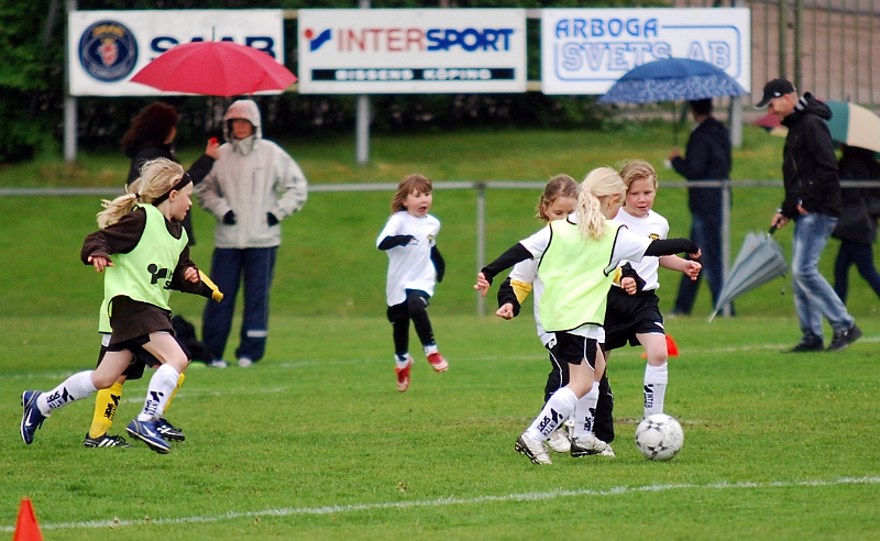 2011_0528_05-13.JPG - F04/05 Internmatch