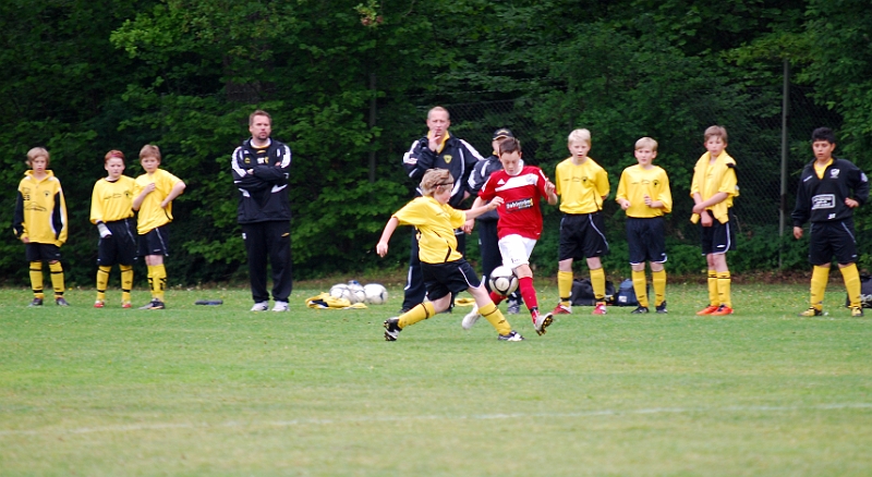 2011_0528_06-01.JPG - P99 - Hallstahammar SK