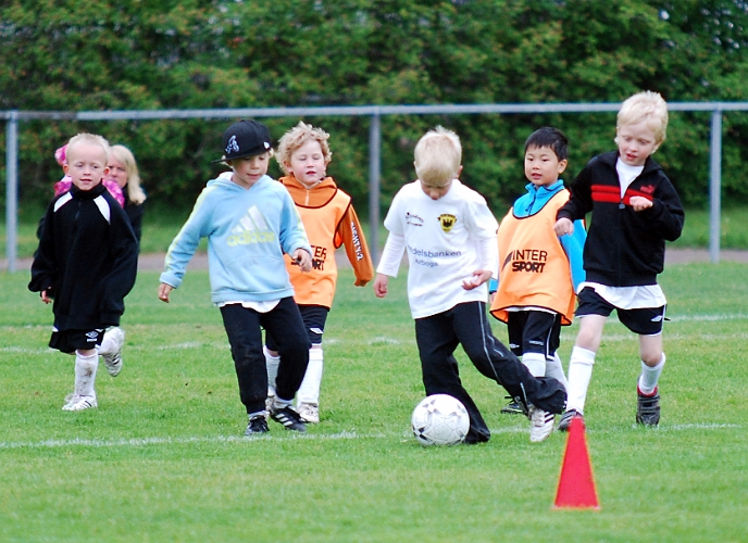 2011_0528_07-01.JPG - P05 Internmatch