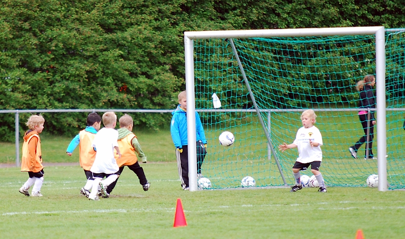 2011_0528_07-06.JPG - P05 Internmatch