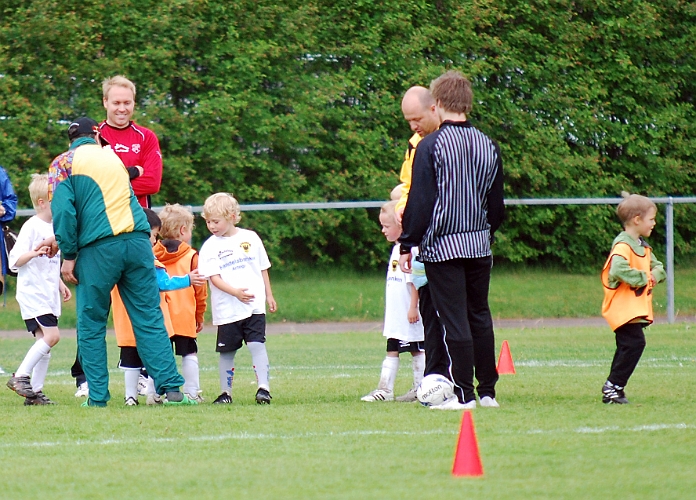 2011_0528_07-08.JPG - P05 Internmatch