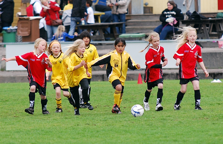 2011_0528_08-07.JPG - F03 - Kungsör BK