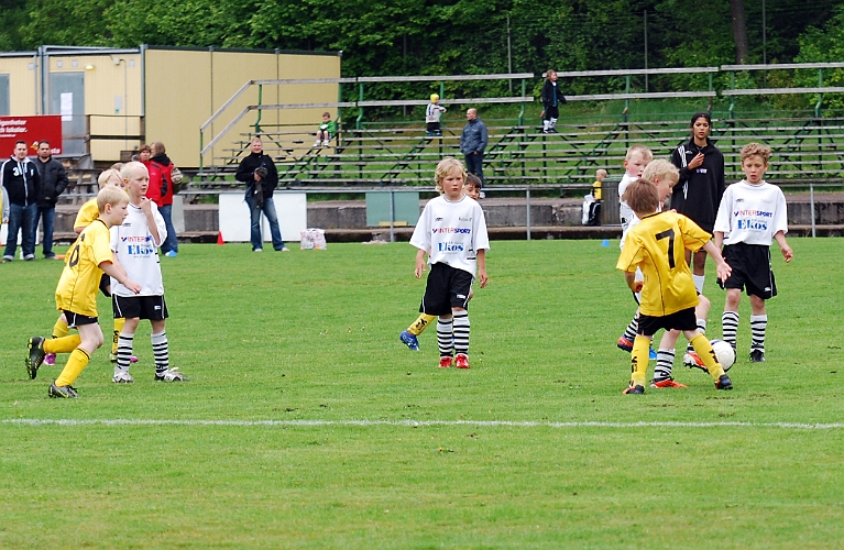 2011_0528_09-05.JPG - P02 - Kolsva IF