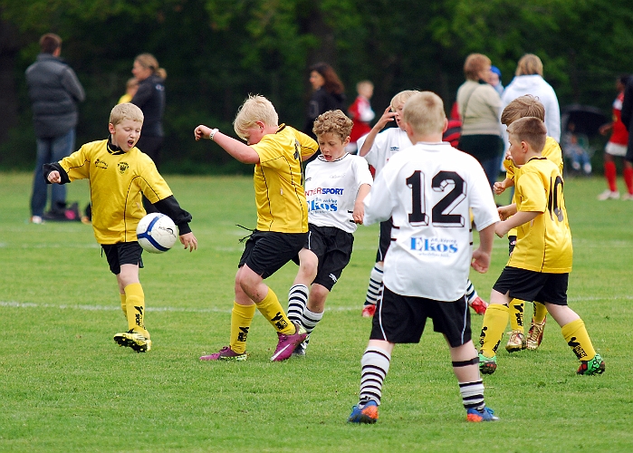 2011_0528_09-09.JPG - P02 - Kolsva IF