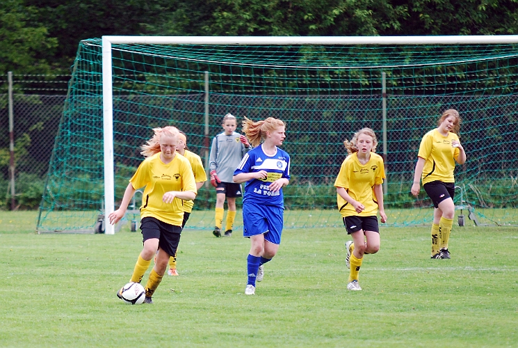 2011_0528_10-09.JPG - F98 - Ekeby BK