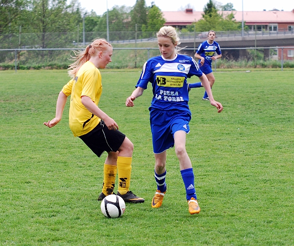 2011_0528_10-10.JPG - F98 - Ekeby BK