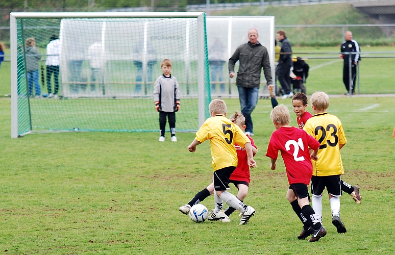 2011_0528_12-03.JPG - P03 - Kungsör BK