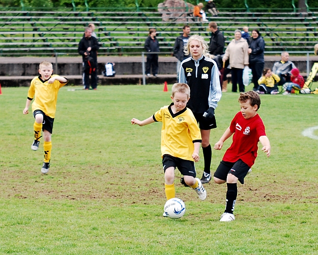 2011_0528_16-07.JPG - P04 - Kungsör BK