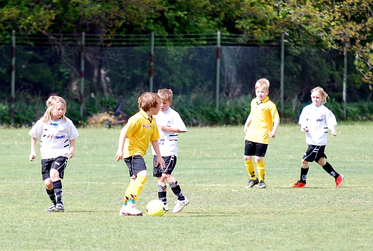 2011_0528_18-07.JPG - P01 - Kolsva IF