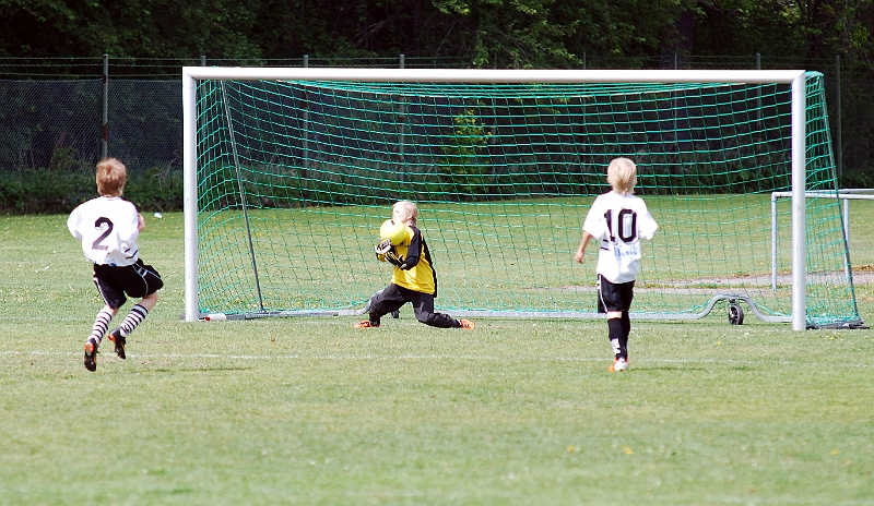 2011_0528_18-09.JPG - P01 - Kolsva IF