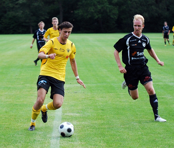 2011_0719_35.JPG - Rio Babovic tar sig in i straffområdet