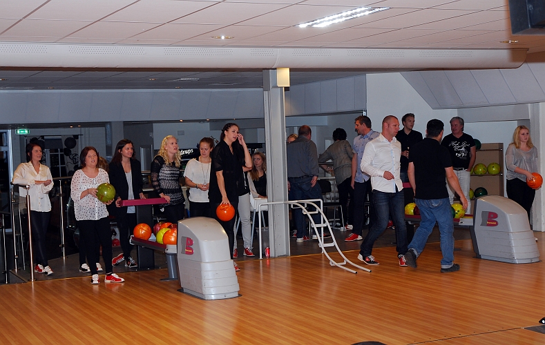 2011_1112_06.JPG - Damernas Bowling