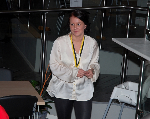 2011_1112_08.JPG - Segrare i Bowlingstävlingen blev Jenny Ammesmäki