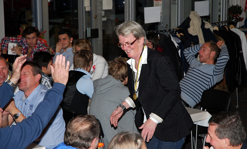 2011_1112_10.JPG - Carina Lurén avslutade prisutdelningen och fick applåder