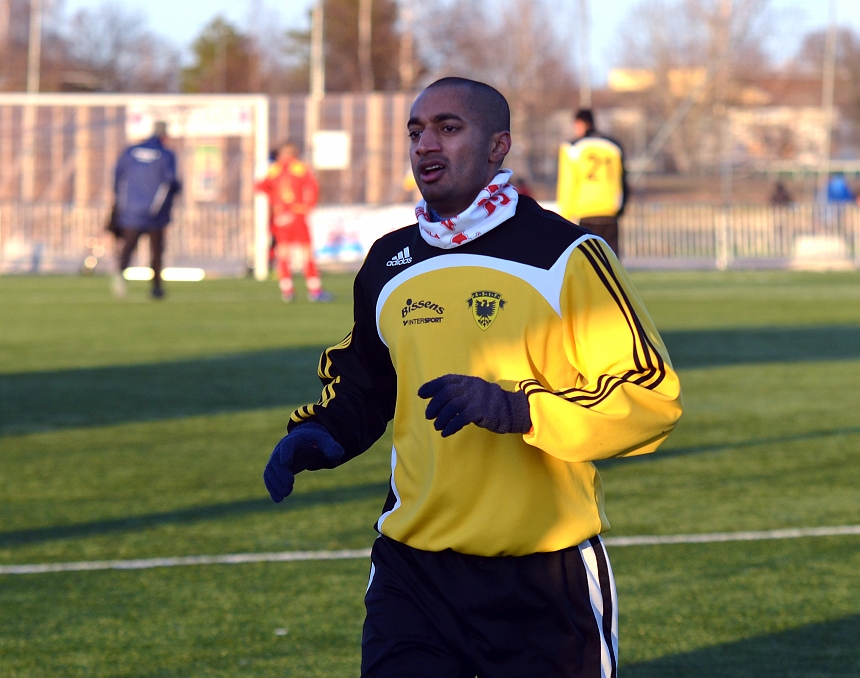 2012_0225_16.JPG - David Persson ny för säsongen i Södra, kommer från Wahlsta SK