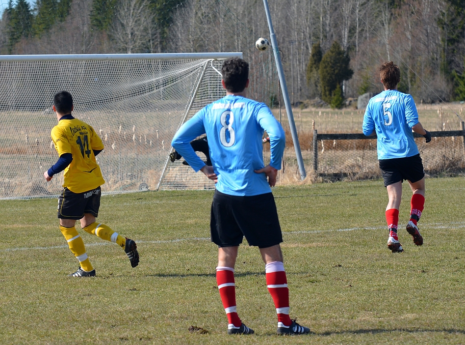 2012_0414_08.JPG - Ett distansskott från Mergim Bekaj som går strax utanför målet