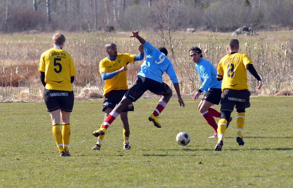 2012_0414_28.JPG - Assyriska anfallet stoppas upp av Södraförsvaret