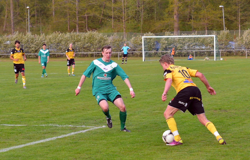 2012_0516_23.JPG - Dervis Grabus utmanar irstabacken