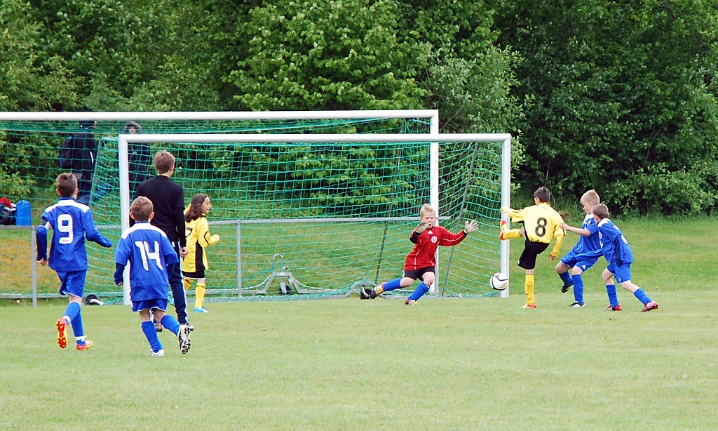 2012_0602_01-17.JPG - P02 - Frövi IK