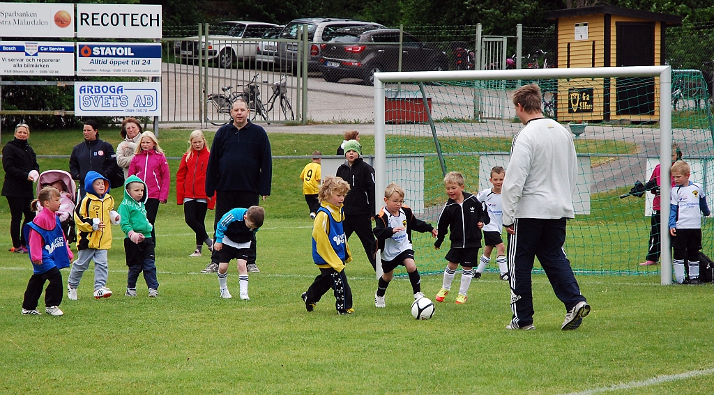 2012_0602_02-03.JPG - P/F07 - Internmatcher