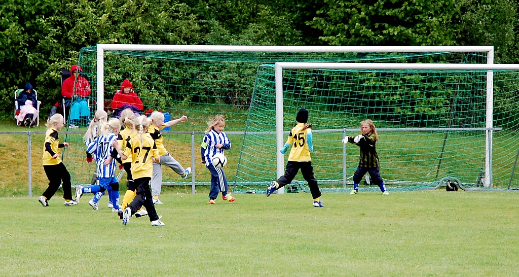 2012_0602_04-09.JPG - F03/04 - Forsby FF