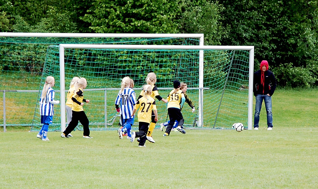 2012_0602_04-10.JPG - F03/04 - Forsby FF